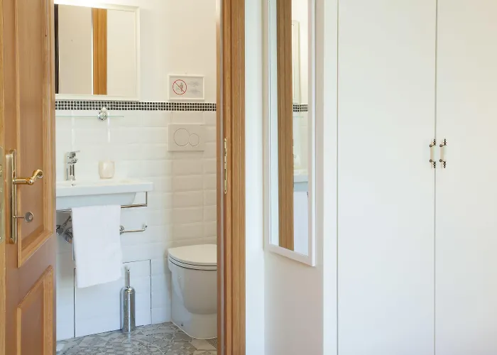 Pensión Innsiderome 4*